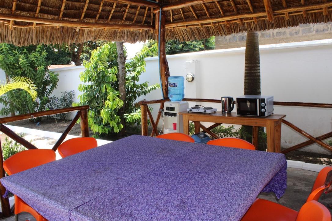 IDC Guest House Bagamoyo Extérieur photo